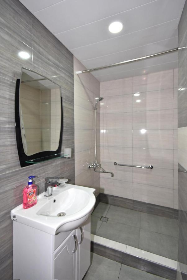 Apartment Near Sasundci Davit Metro Station Yerevan Luaran gambar